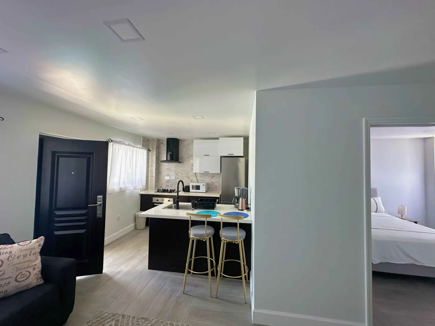 Luxe Apartments – Ground Floor — photograph 2